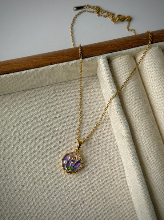 Dreamland Vintage Necklace