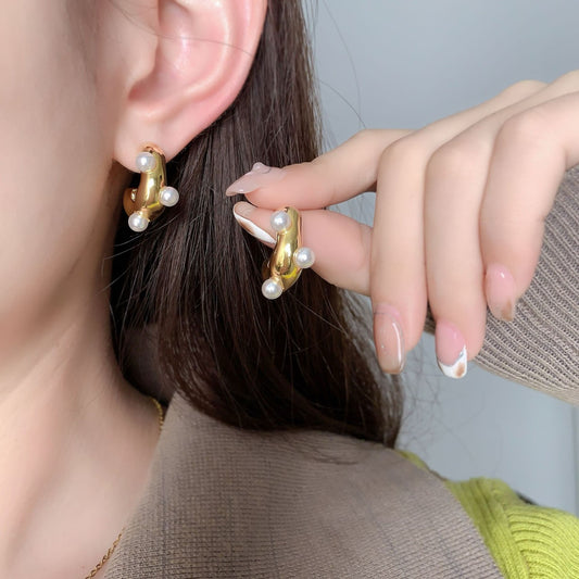 Honey Pearl Hoop Earrings