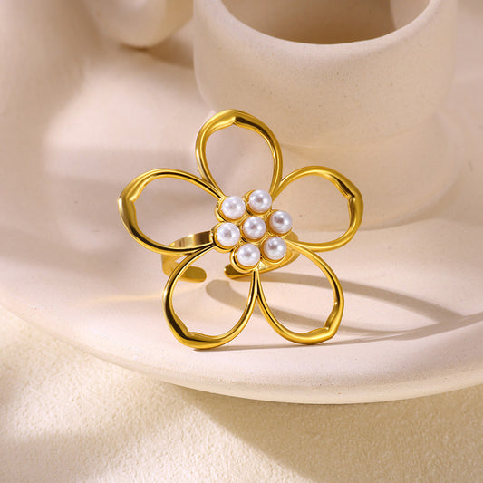 Flower Power Pearly Ring