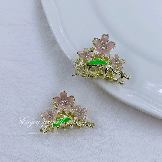 Glossed-up Daisies Hair Claw