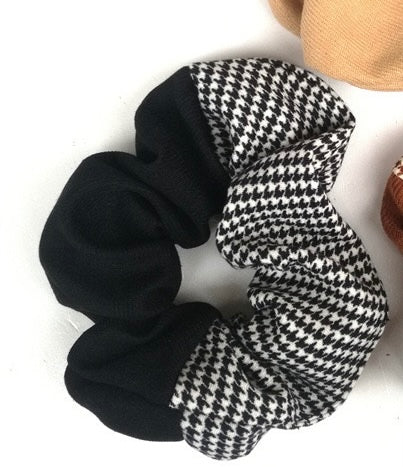Maple Mood Scrunchie