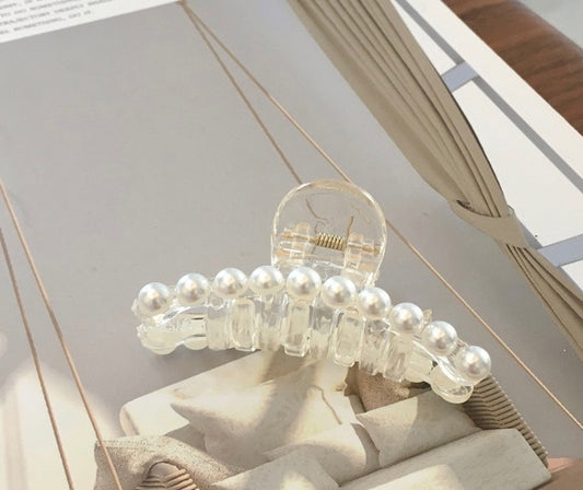 Angelcore Pearl Hair Clutcher