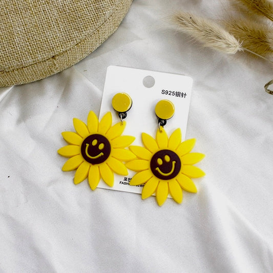 Sun-flirt Earrings