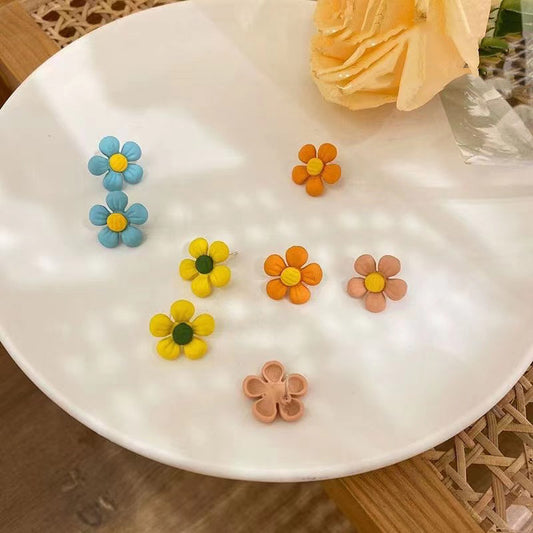 Sprinkles of Daisy Earrings