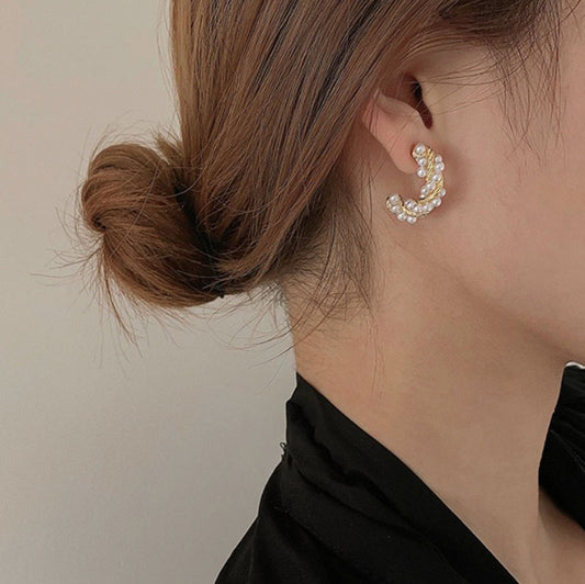 Pearls with a twist! Earrings