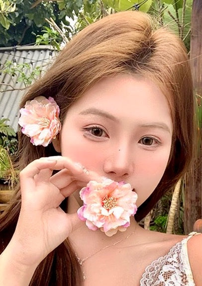 Rosy Romantic Hair Clip