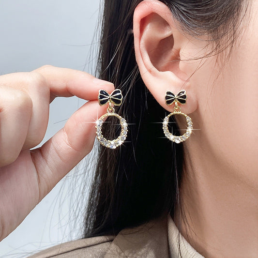 Glossed-Princess Bow Earrings