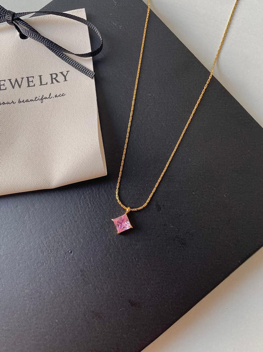 Ros‘e Glint Necklace