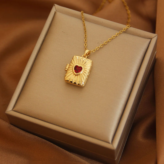 She’s a keeper! Necklace