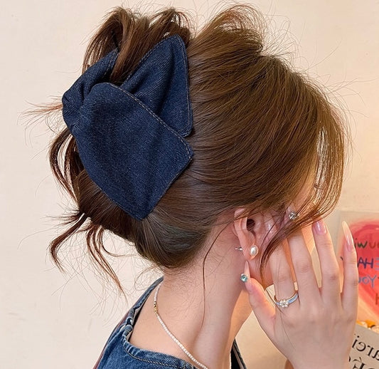 She’s got good genes! Denim Hair Claw