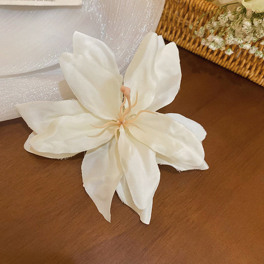 Vintage Lily Hair Clip