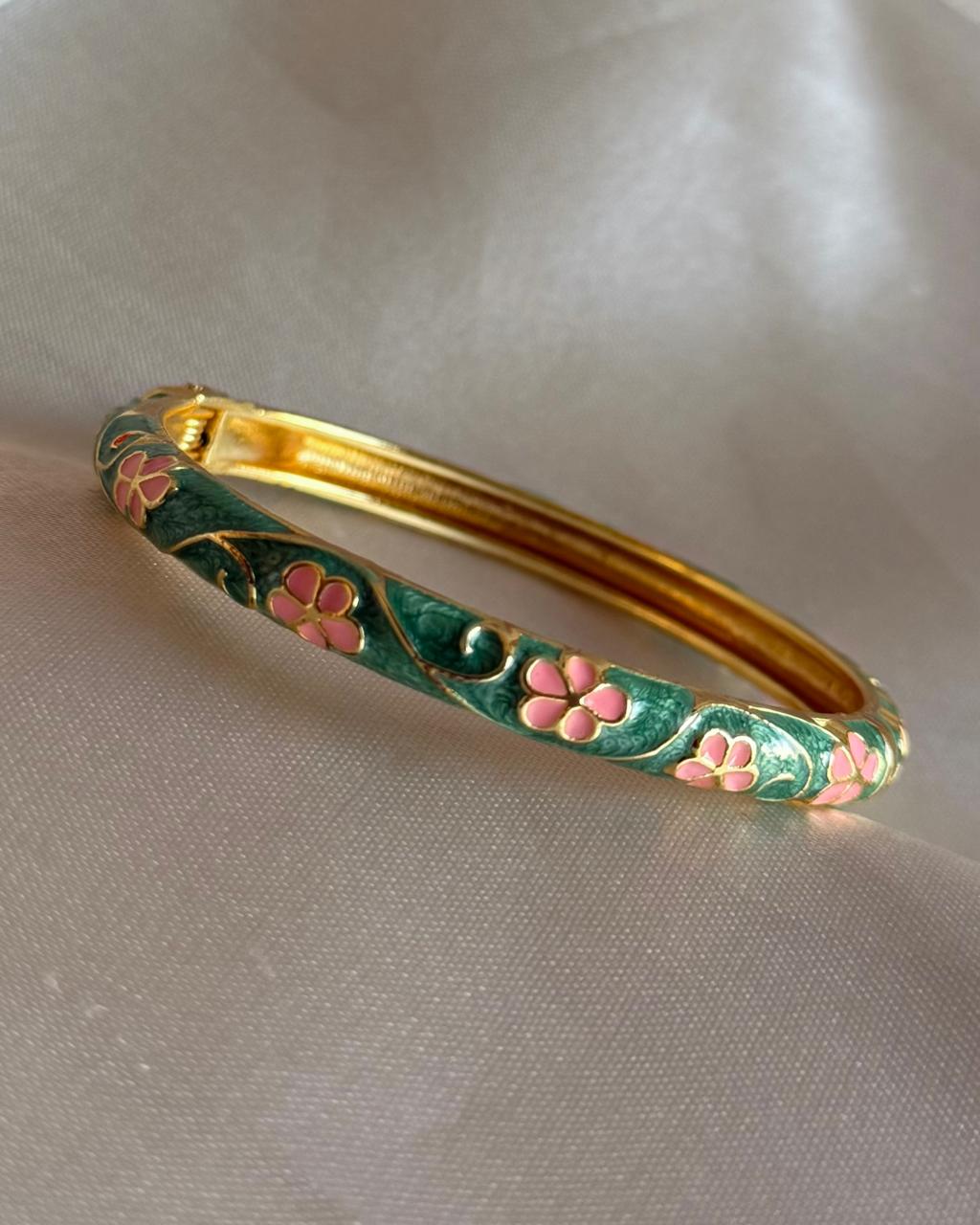 Vintage Whimsy Viral Enamel Bangle – Jewelsmars