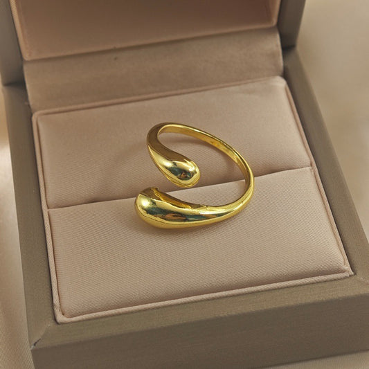 Noelle Teardrop Ring