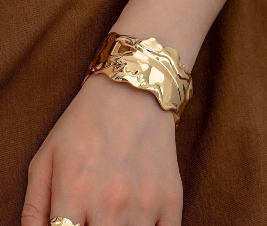 Crinkled Gold Handcuff