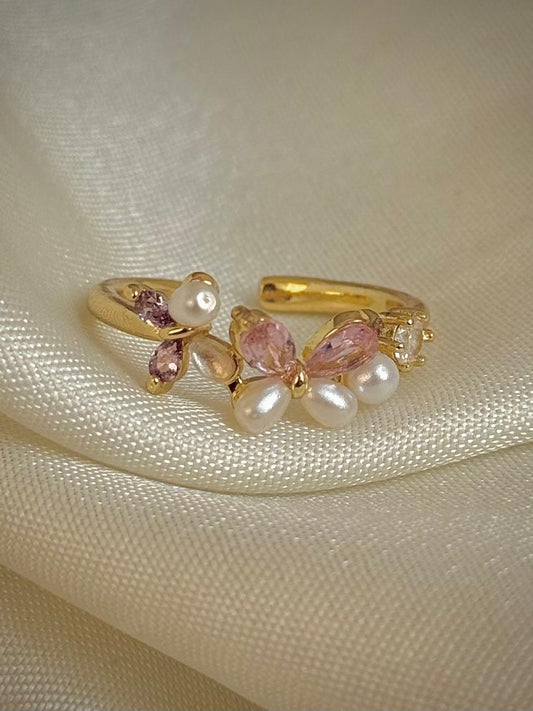 Miss Flutteress Pearl Ring