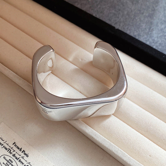 Squared to Perfection Handcuff