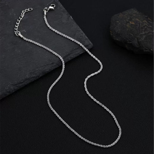 Viral Gypsophila Necklace