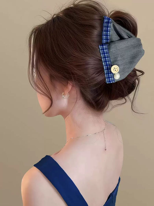 Korean-girl Plaid Triangular Claw Clip