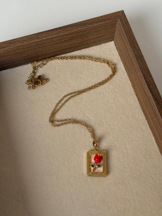 Vintage Romance Tulip Necklace