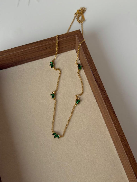 Old Garden Golden Necklace