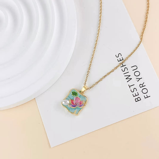 Floral Keepsake Vintage Necklace