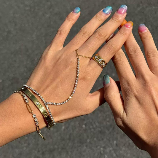 Rhinestone Moment! Hand Chain