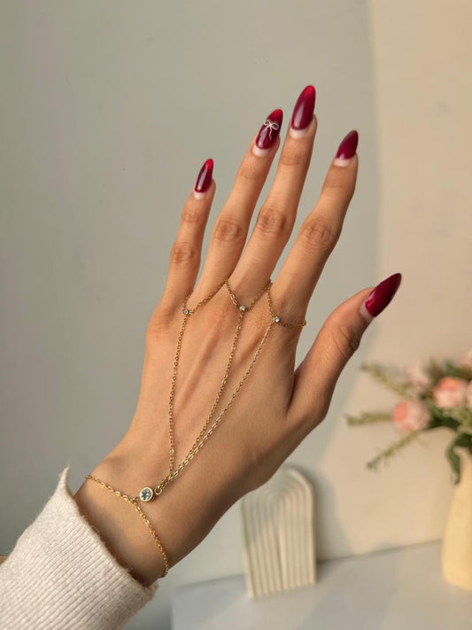 Soft Sparkle Era Hand Chain