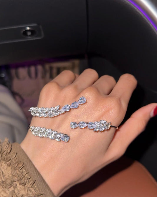 Love-struck Rhinestone Hand Jewellery