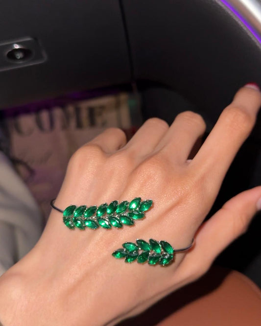 Green Glitters Hand Jewellery