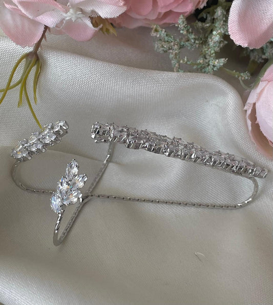 Sparkly Muse Hand Jewellery