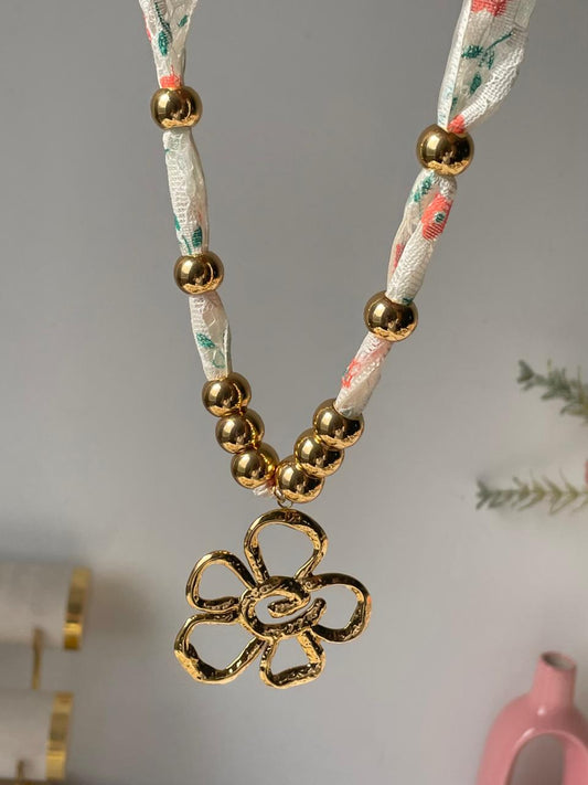 Floral Treasure Ribbon Necklace