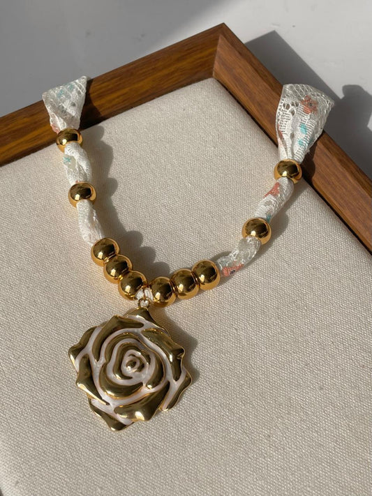Milky Rose Ribbon Necklace