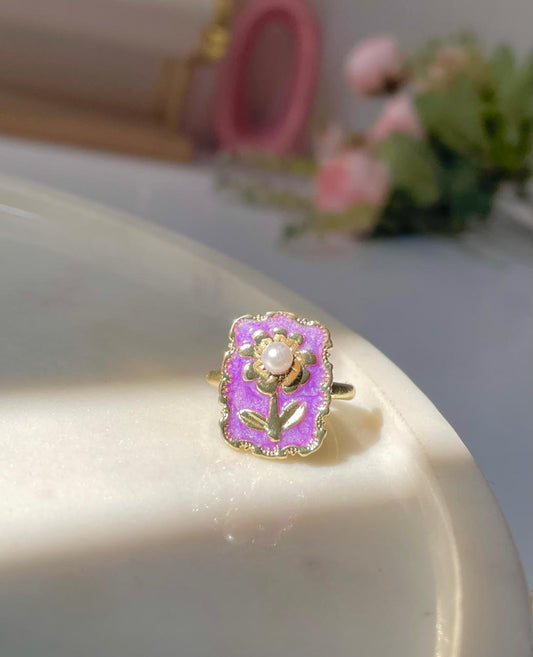 Theodora Pearly Flower Ring