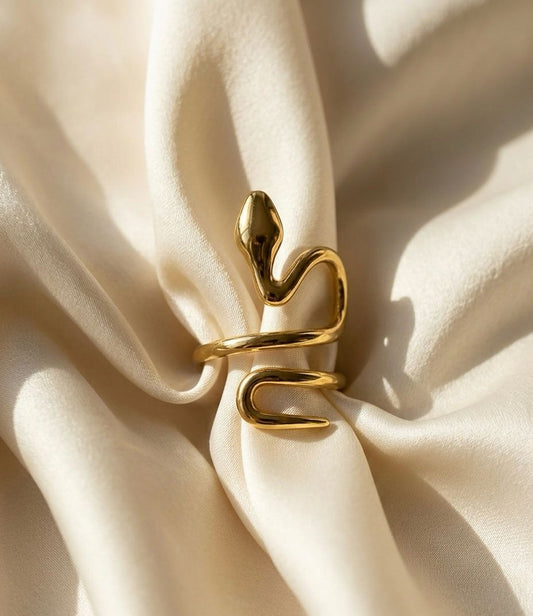 Golden Hiss Ring