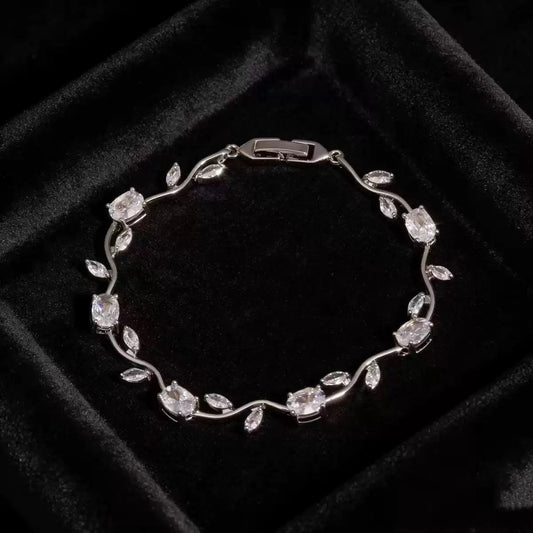 Snow White Dreamy Bracelet