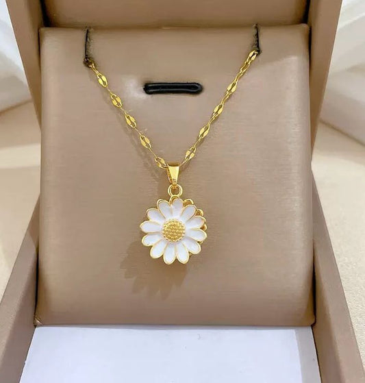 Will you be my Daisy? Necklace