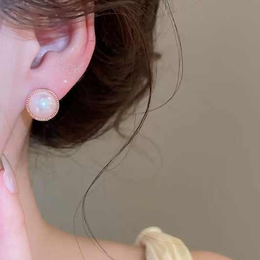 Classy-Core Pearl Stud Earrings