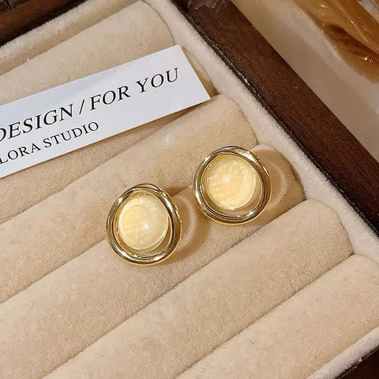 Beige Bliss Stud Earrings