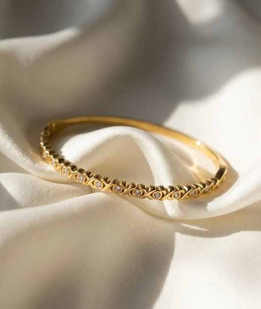 Golden Delicacy Bracelet