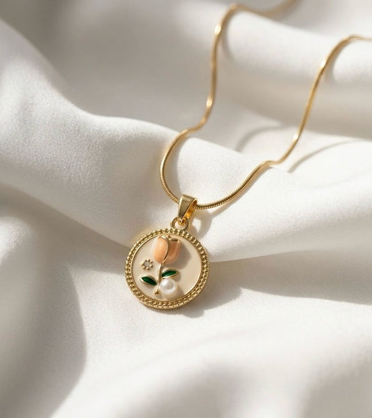 Peachy n Pretty Tulip Necklace