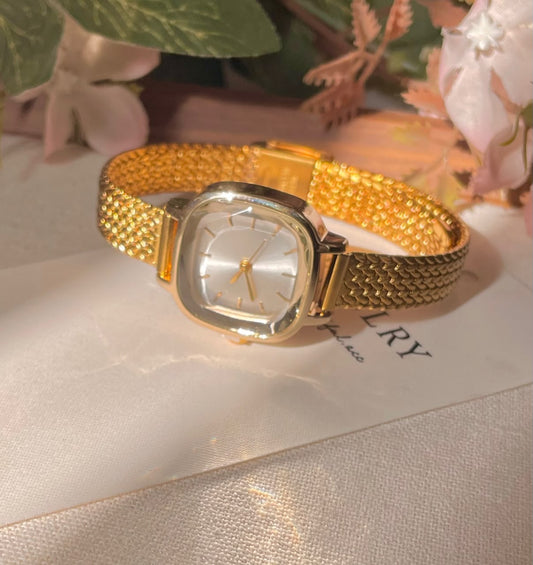 Golden Hour Glow Square Mesh Watch