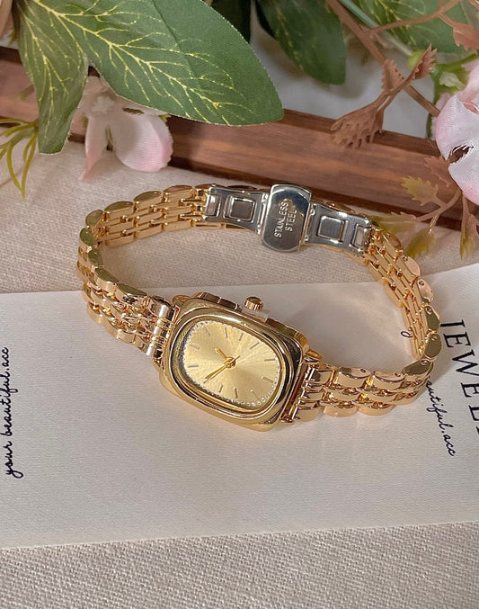 Retro Glam Cushion Link Watch