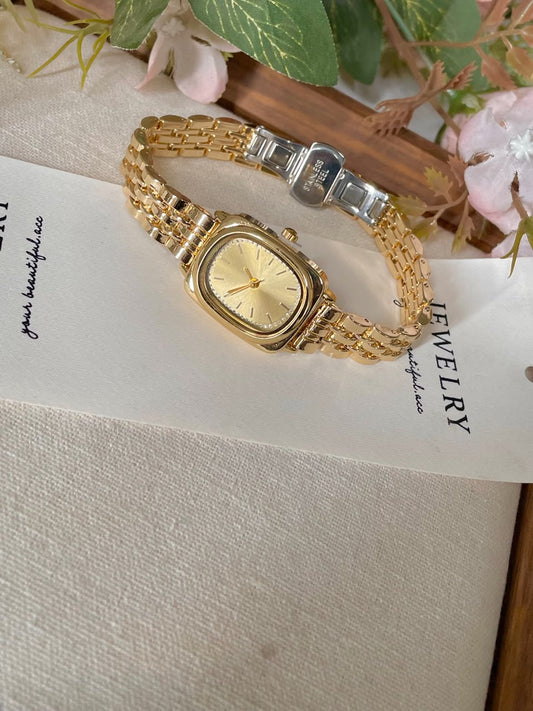 Retro Glam Cushion Link Watch