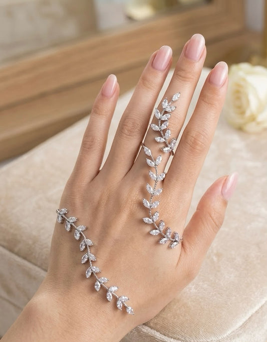 Seraphina Vine Hand Veil