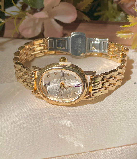 Aurelia Muse Oval Watch