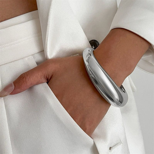 Chic Lustre Acrylic Bangle
