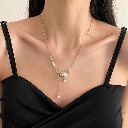 Pin n pearl! Necklace