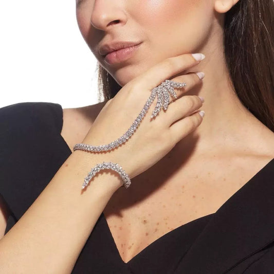 Euphoria Blingy Hand Jewellery