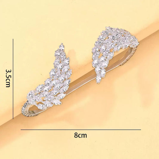 It Girl that Sparkles! Hand Jewellery
