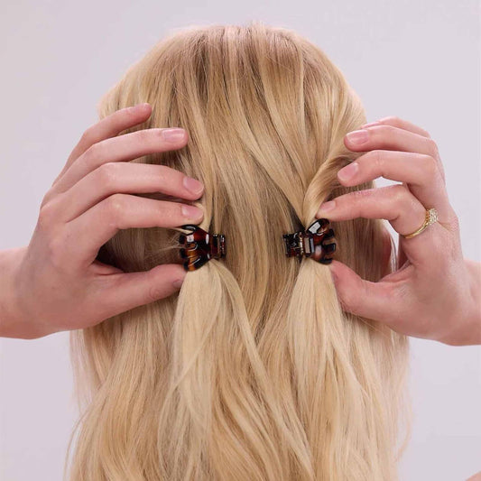 Amor Bow Claw Clip